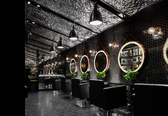 妺妺第一次啪啪好紧WWW