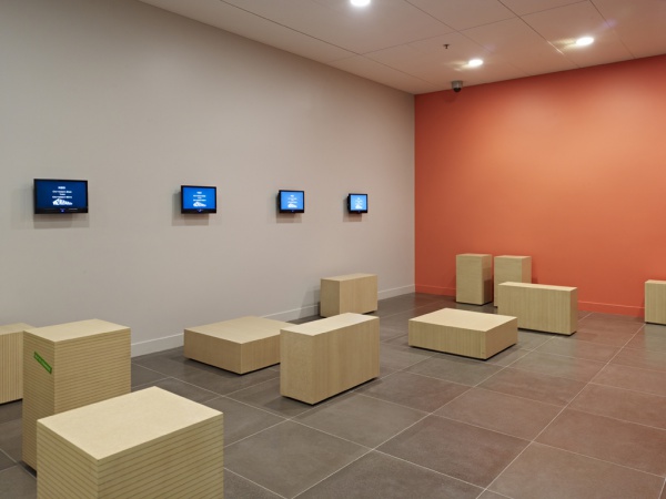 妺妺第一次啪啪好紧WWW